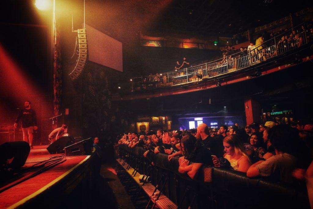 House of blues crowd 01